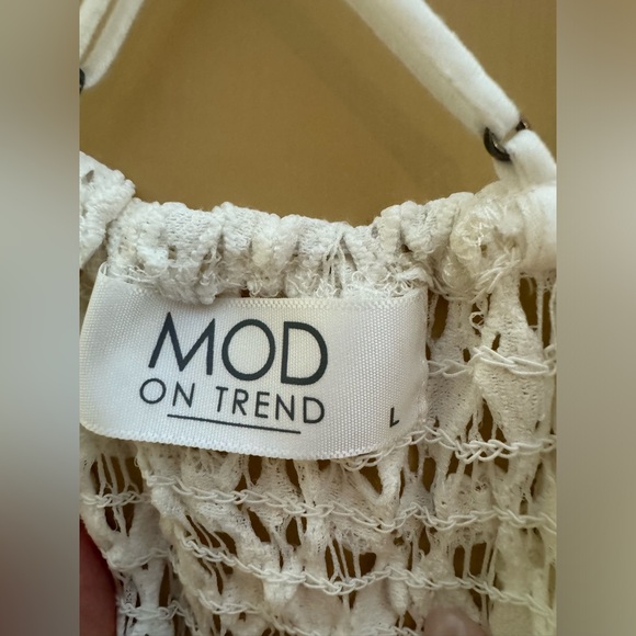 White lace bodysuit with adjustable straps #lacebodysuit - Picture 3 of 3